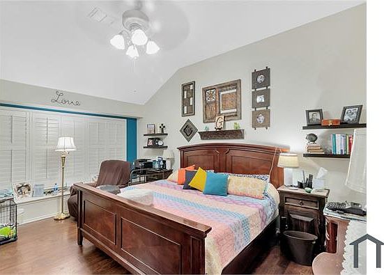 4th image of 811 Ashley Pl