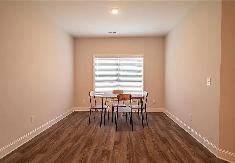 330 Creek Grove Ave — Photo 15