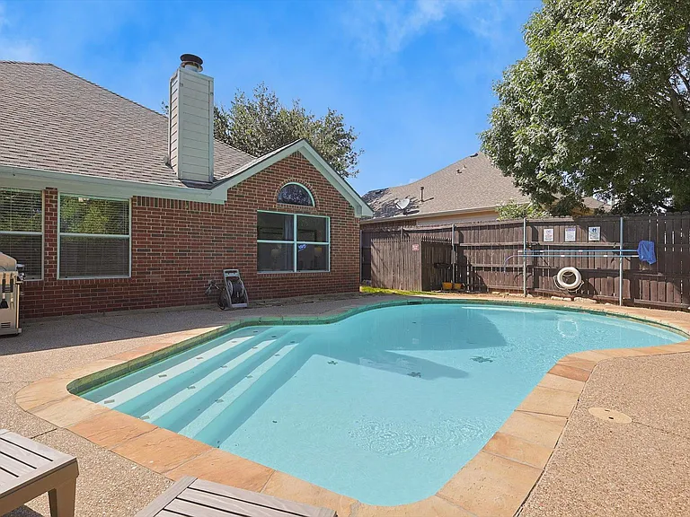 2402 Blue Holly Dr — Photo 31