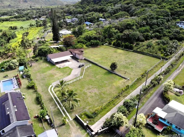 53-480 Kamehameha Hwy APT Z, Hauula, HI 96717