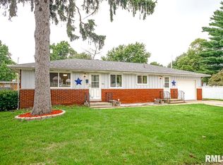 406 Hamilton St, Pekin, IL 61554
