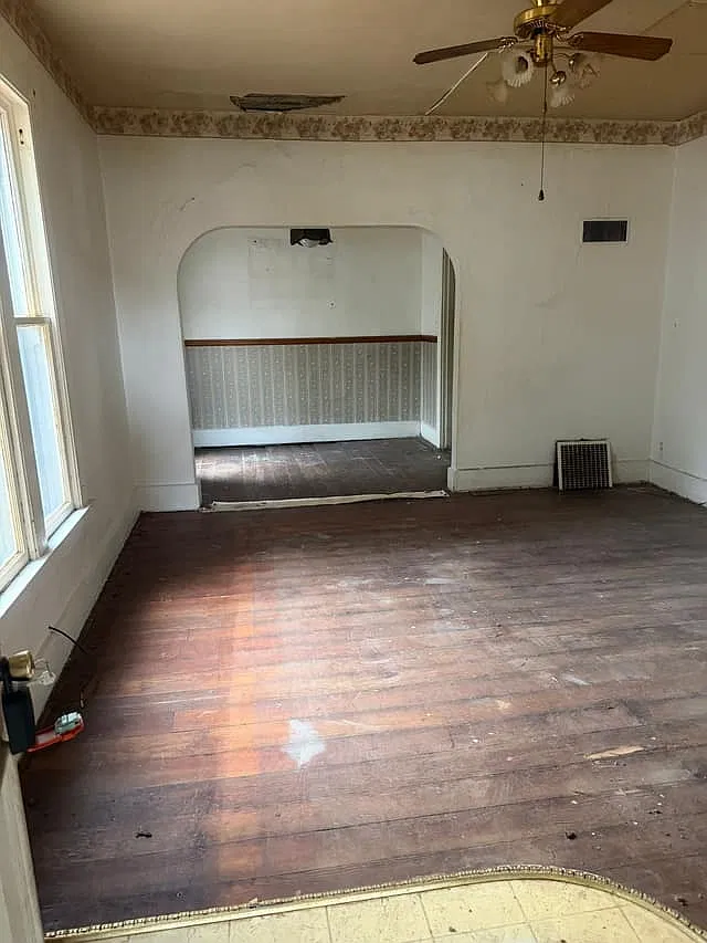2 bed, 899 sqft, $725 — Photo 2