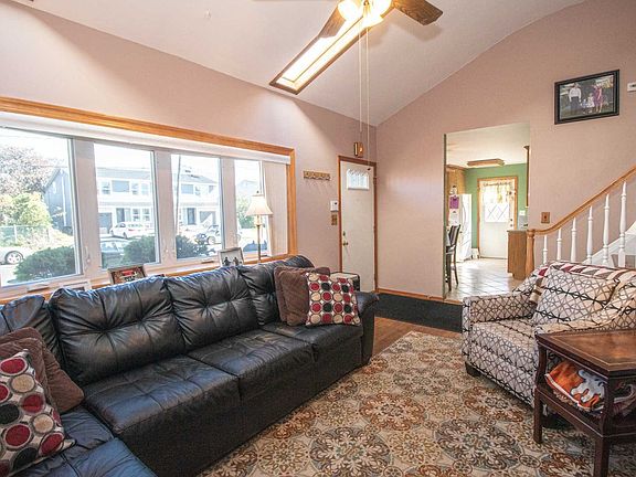 2nd image of 840 N Jefferson Ave