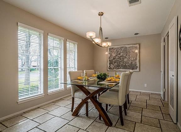 5th image of 4204 Balcones Woods Dr