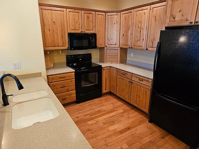 2334 W Beall St #1 — Photo 7