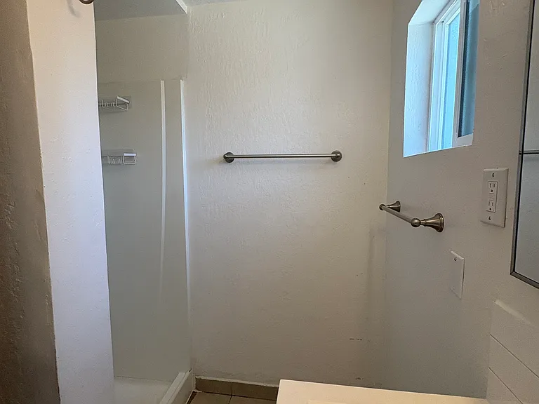1638 Bay Rd #4 — Photo 24