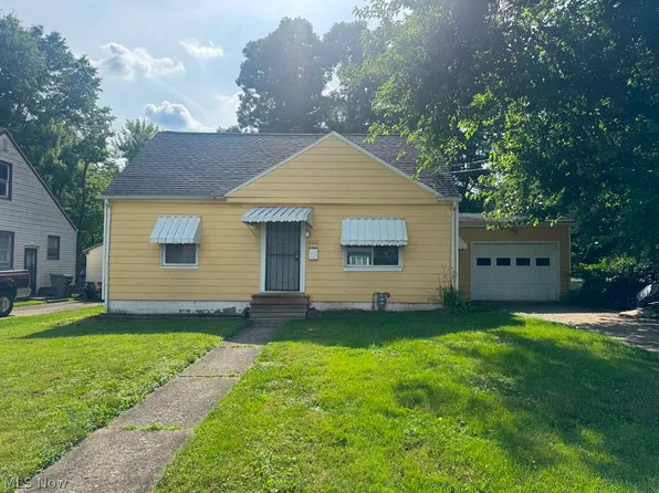 1152 Lansdowne Blvd, Youngstown, OH 44505