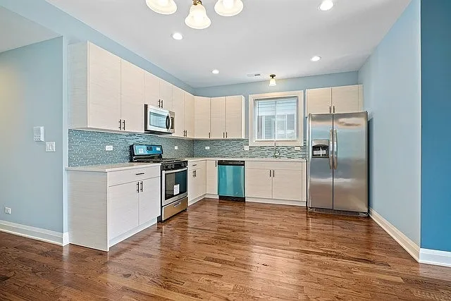 3 bed, 1500 sqft, $2,200 — Photo 4