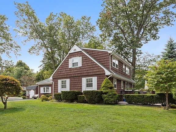 3rd image of 9 Blue Willow Ln