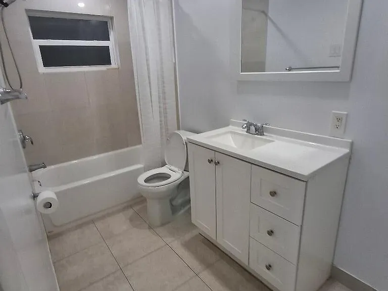 1250 E Sample Rd #303 — Photo 18
