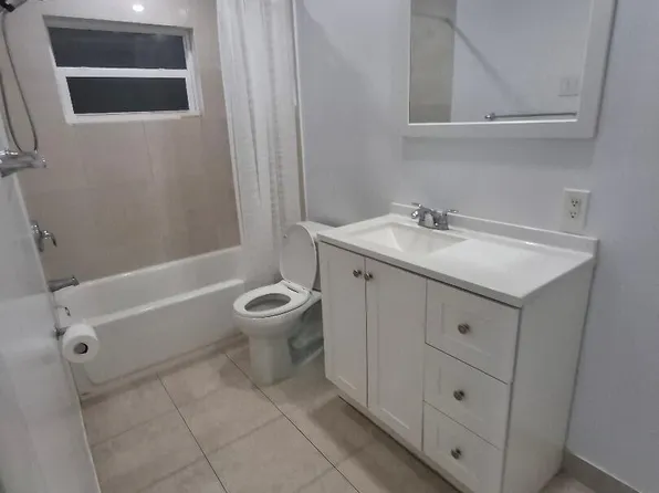 1250 E SAMPLE Road #303, Pompano Beach, FL 33064