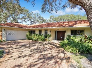 2271 NE 201st St, Miami, FL 33180