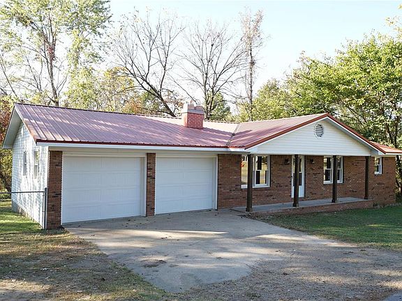 2nd image of 15566 Horse Shoe Ln