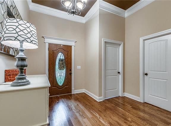 4th image of 932 Stewart Valley Dr