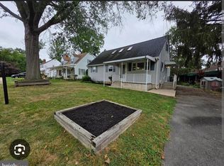 2 McCarthy Dr, Ewing, NJ 08618