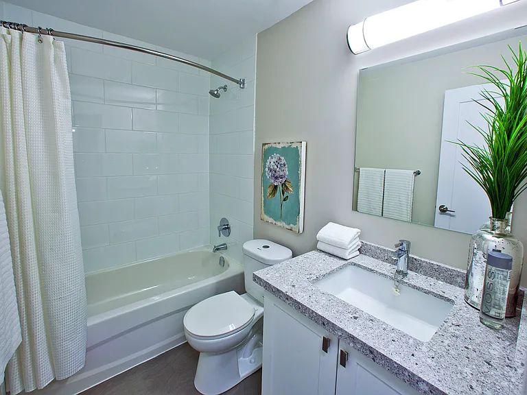 2300 Marine Dr — Photo 27
