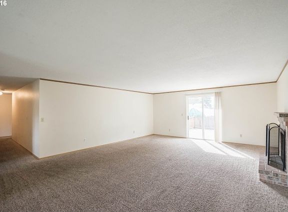4th image of 12215 NE 74th St