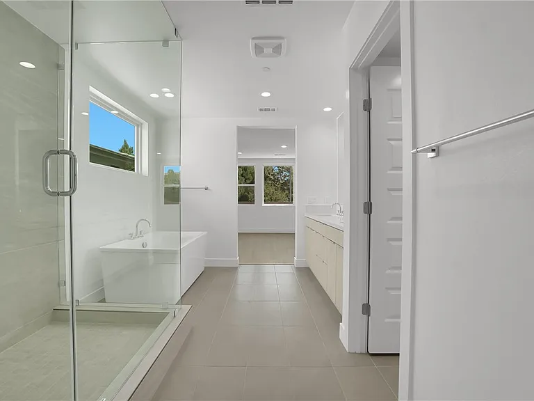 168 Creation St — Photo 28