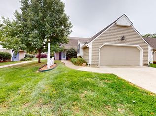 341 Woodlawn Cir, Lawrence, KS 66049
