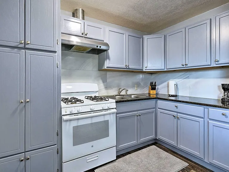 301 Thomas St #2 — Photo 5