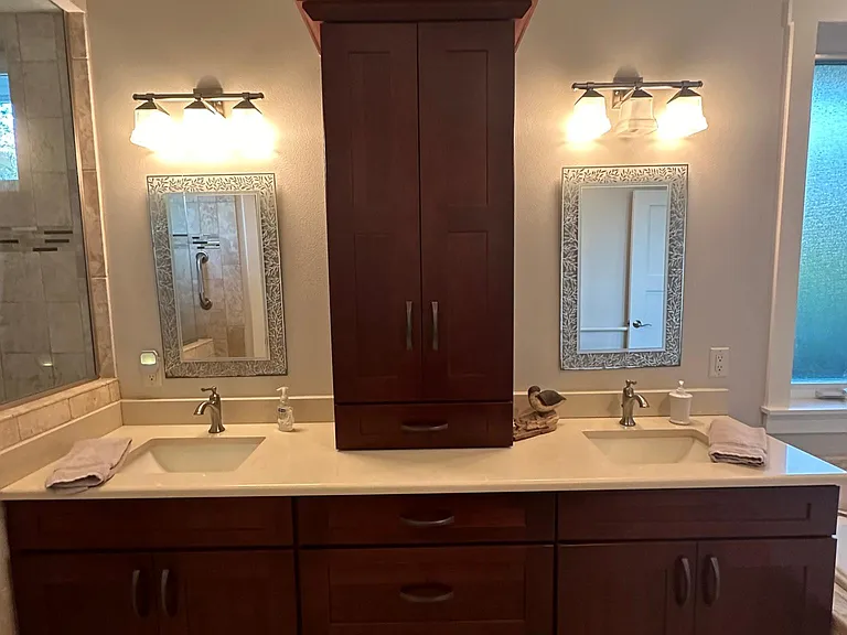 Master Bedroom Bathroom
