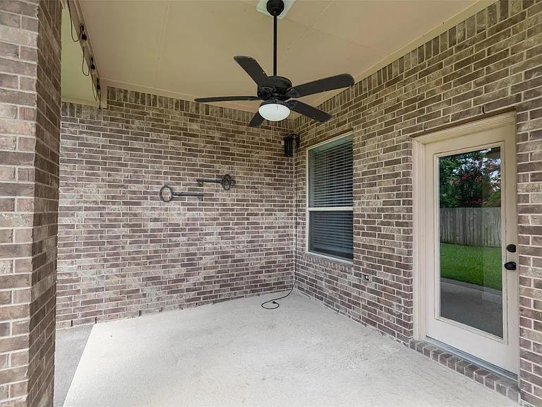 19511 Dunlay Springs Dr — Photo 34