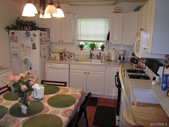 2nd image of 30 Urbanna Creek Ct