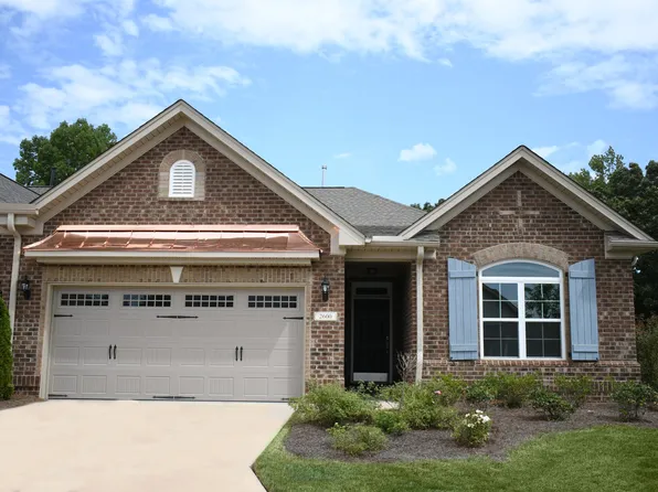 2600 Friedberg Village Dr, Winston Salem, NC 27127