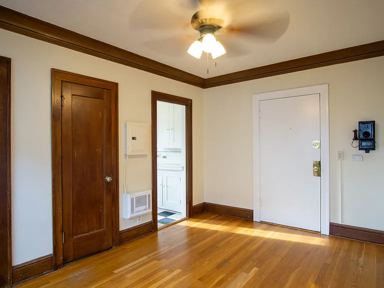 1904 NE Couch St #205 — Photo 5
