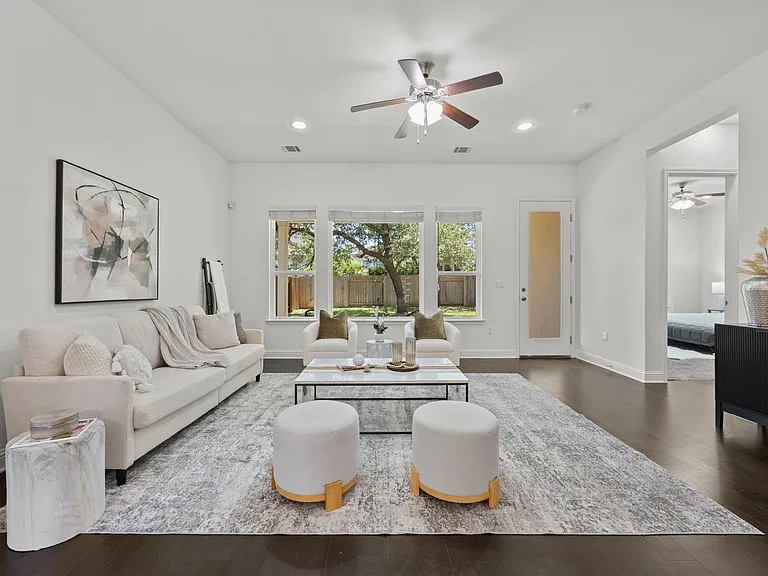 5305 Mandevilla Dr — Photo 2
