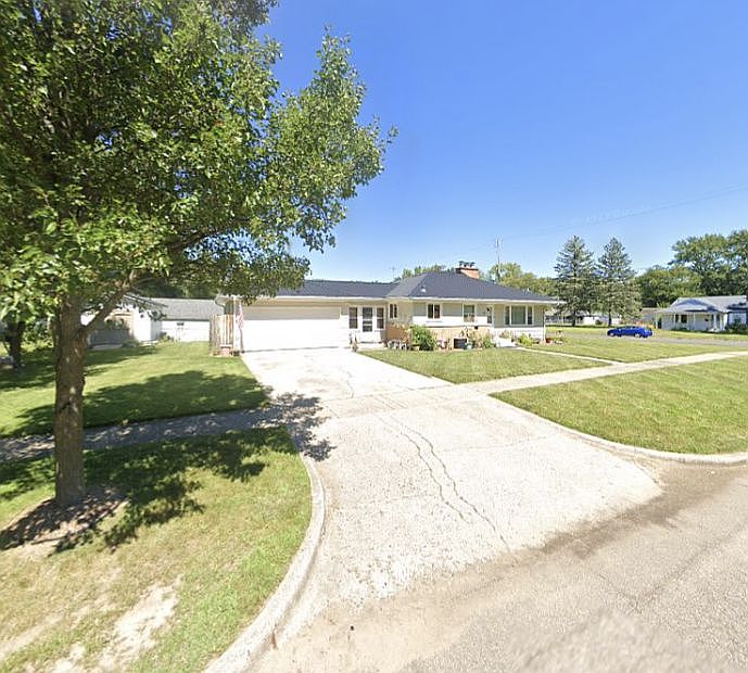 1st image of 14 Maryland Dr