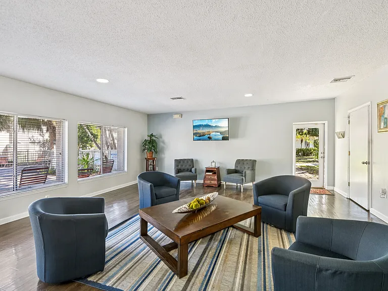Sarasota South — Photo 19
