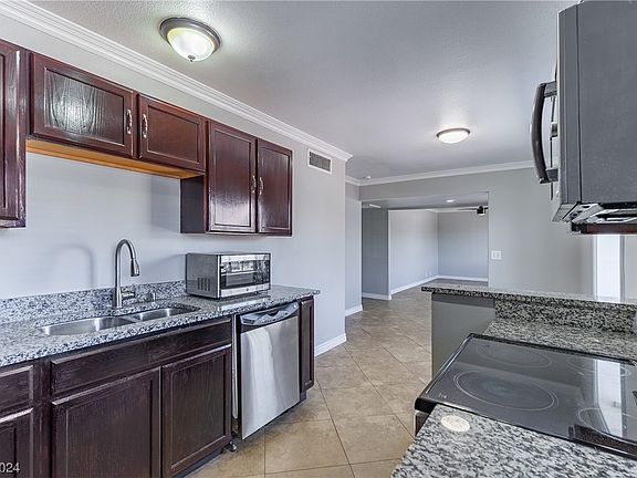 4th image of 4753 Sheppard Dr