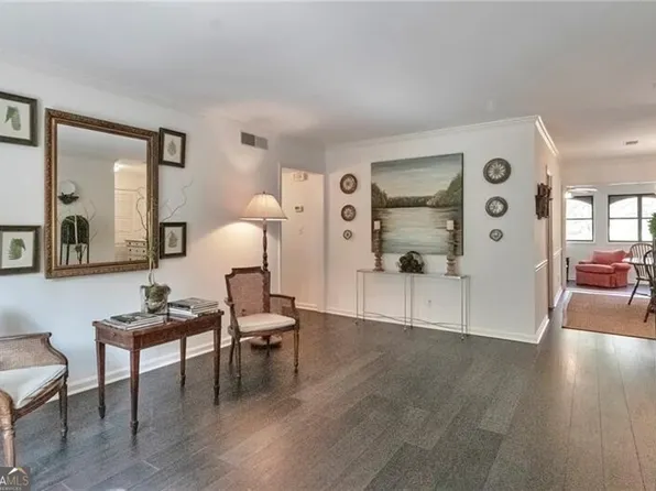 62 Lamsden Ln NW, Atlanta, GA 30327