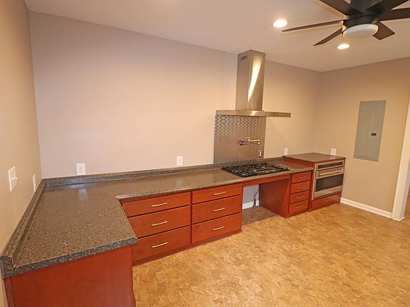 3rd image of 132 Watson Dr