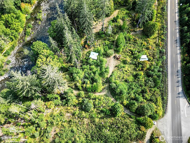 4th image of 203503 Hwy 101
