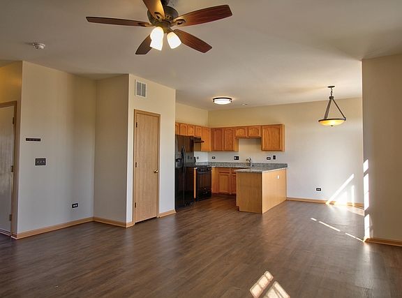 3rd image of 3806 Pathfinder Ct #0