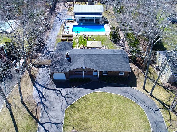 3rd image of 23 Kennedy Dr