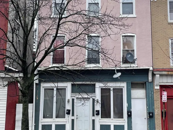 582 S Clinton Ave, Trenton, NJ 08611