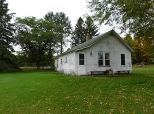 W6098 Stelling Rd, Tomahawk, WI 54487