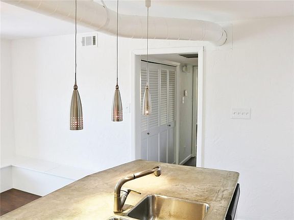3rd image of 5200 Martel Ave APT 3A
