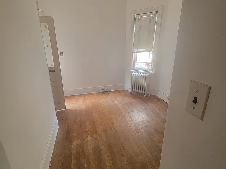 2318 N Market St #1 — Photo 7