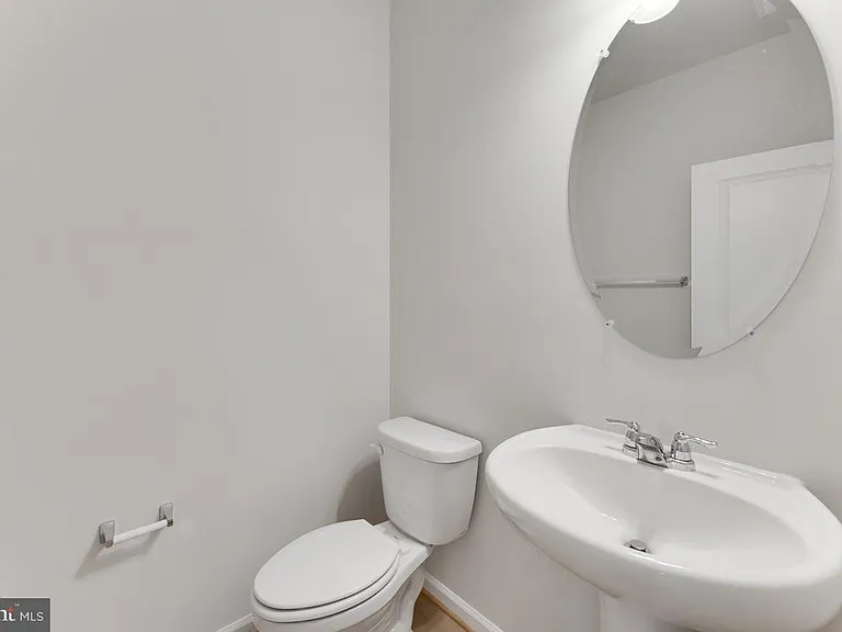 9333 Barnes Loop — Photo 4