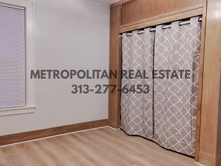 22340 Park St — Photo 11