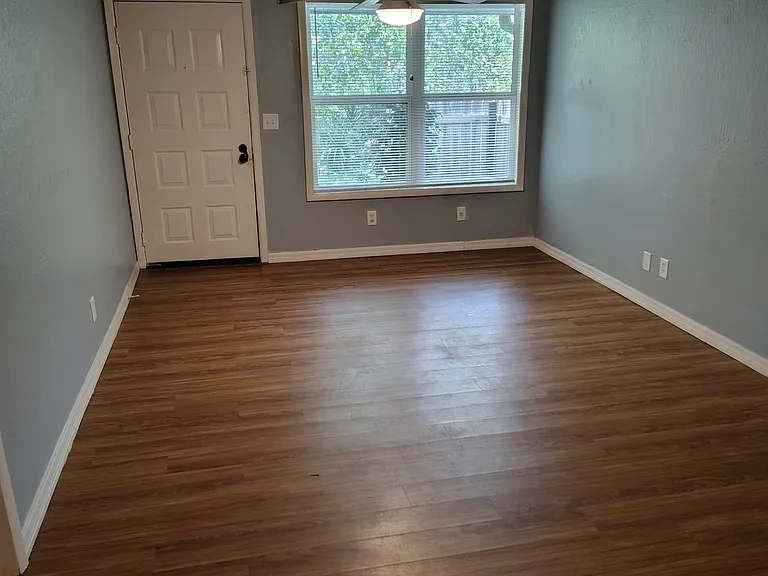 2181 Columbia Blvd #D — Photo 2