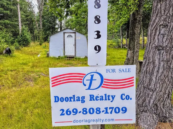 8839 S Crosby Rd, Idlewild, MI 49642