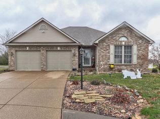 2950 Charlestown Ct, Evansville, IN 47725