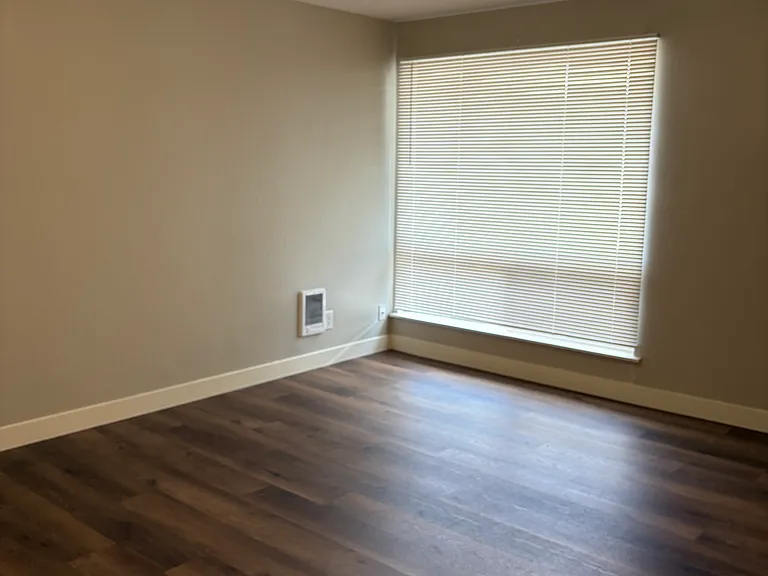 925 SW Holden St #5 — Photo 4