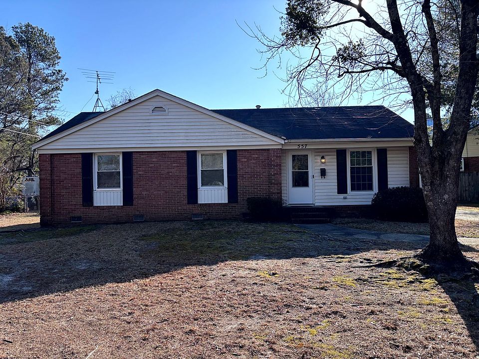 1st image of 557 Waterbury Dr