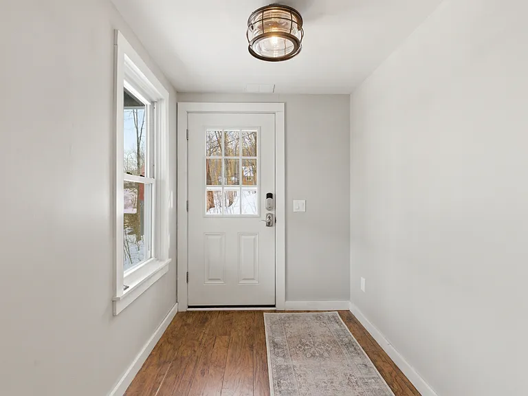 Hilltop Dr — Photo 8
